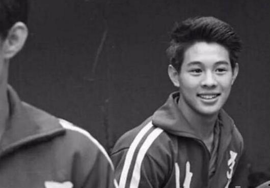 廖京生年轻时的照片