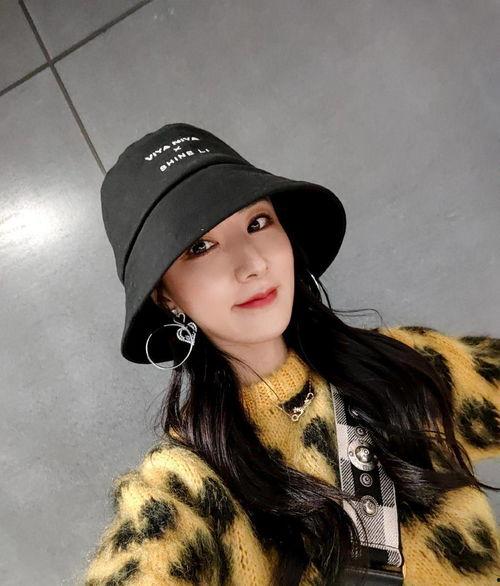 网红主播李佳倚,从网红主播到现象级偶像的蜕变之路