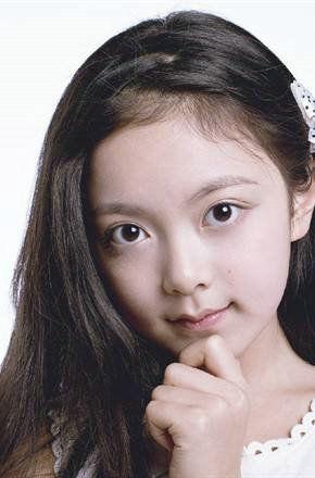 教师胡盈盈个人资料,教育领域的璀璨明星，引领学子成长的引路人